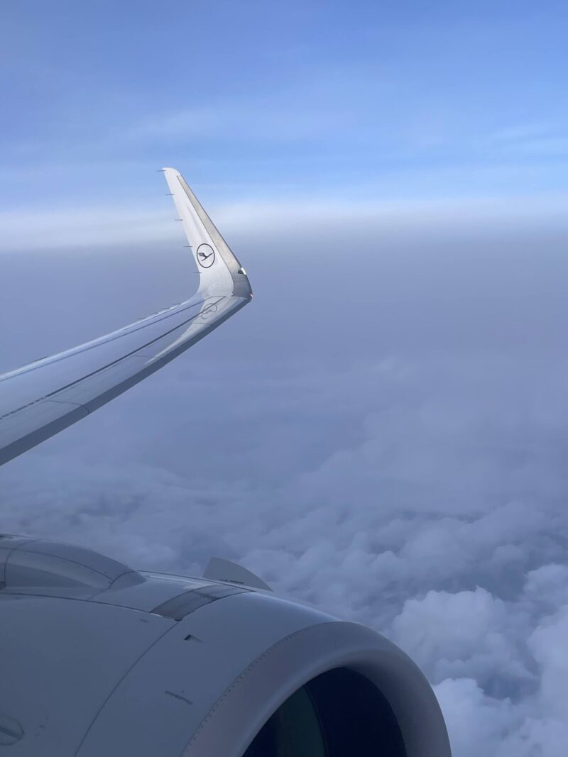 飛行中の空