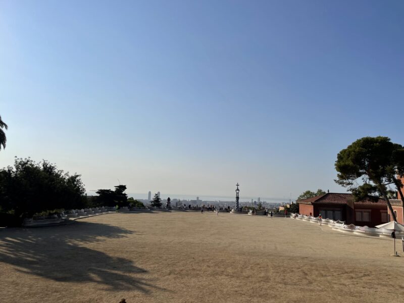 ラ・ナトゥーラ広場全景
