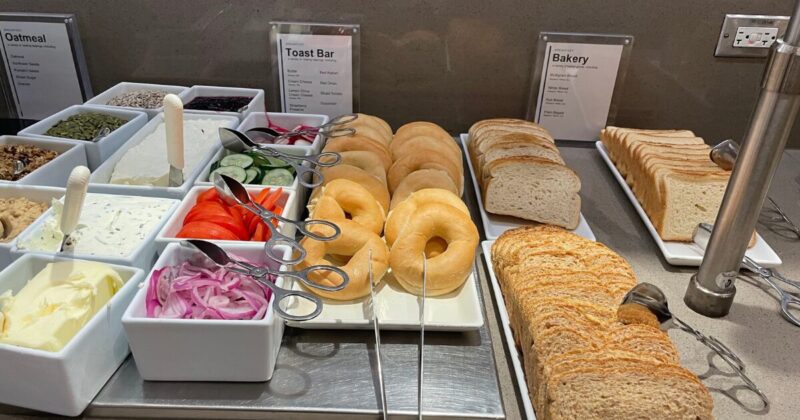 ラウンジで提供されるフード