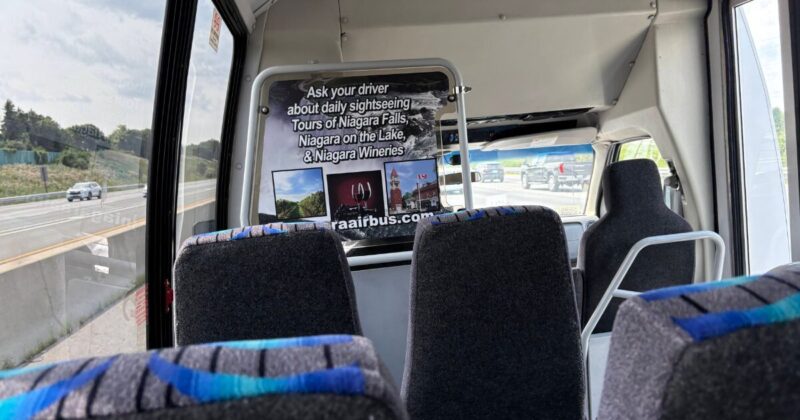 ナイアガラ・エアバスの中