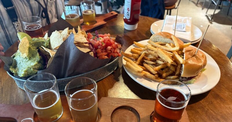 頼んだフード、ビール