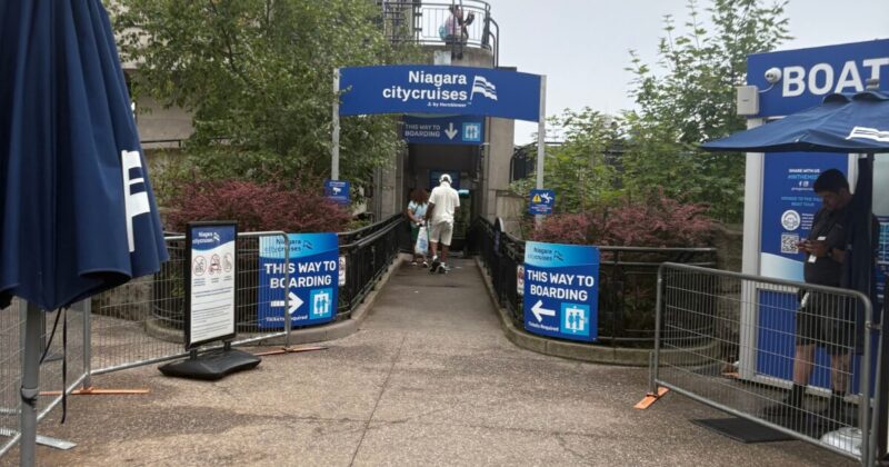 ナイアガラ・クルーズ入口