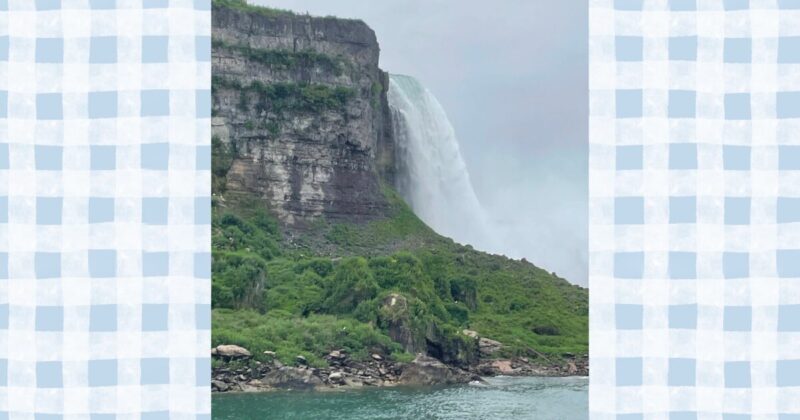 カナダ滝を横から眺める